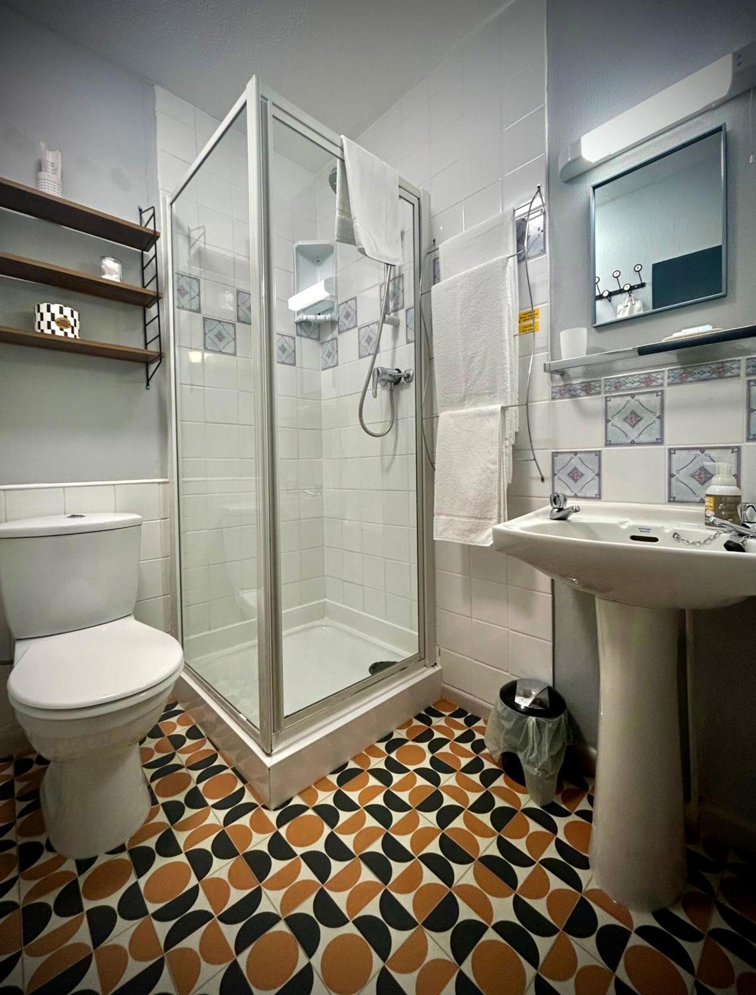 The Earlsdale 3* Ilfracombe