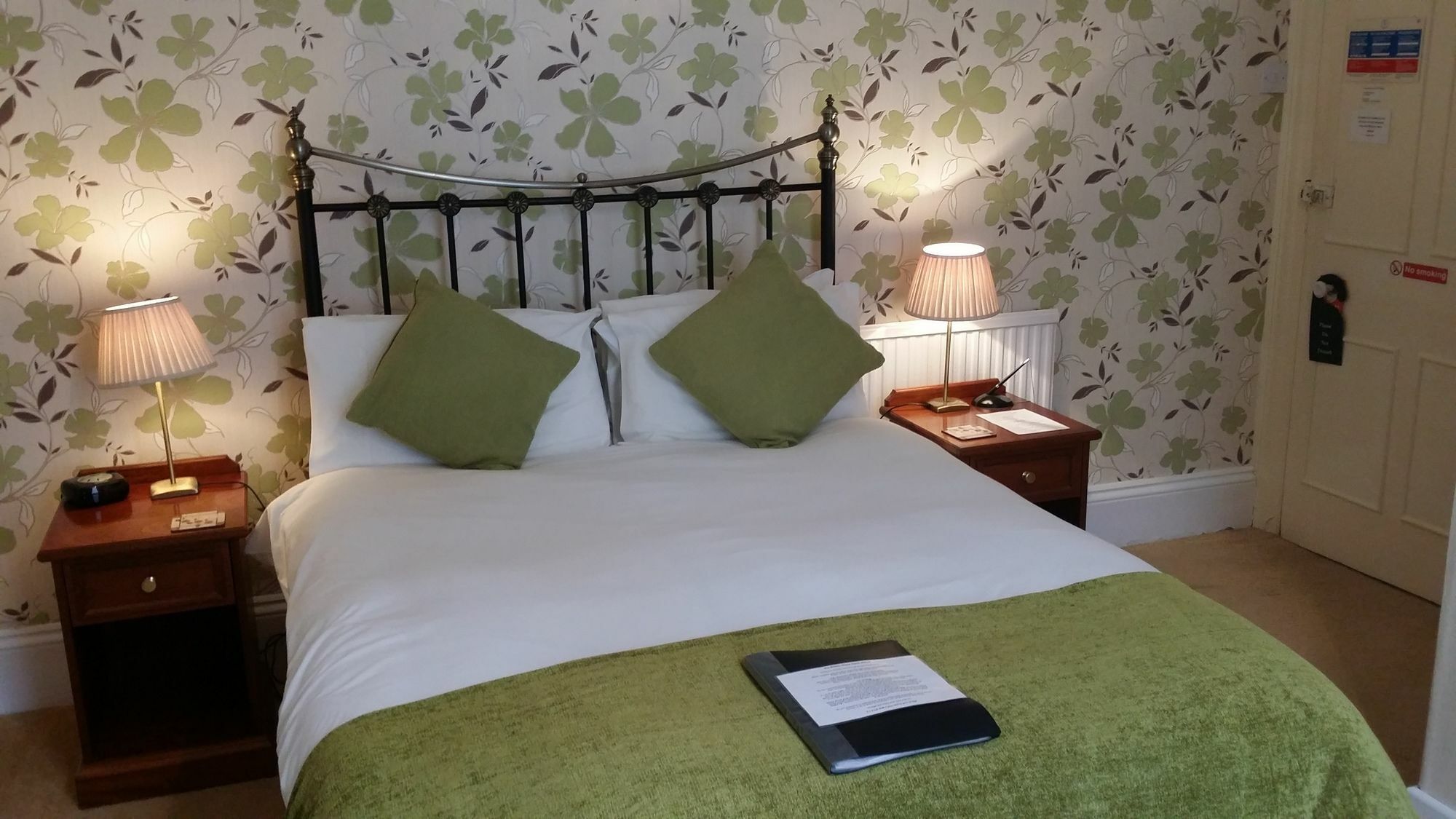 The Earlsdale Guest house 3*