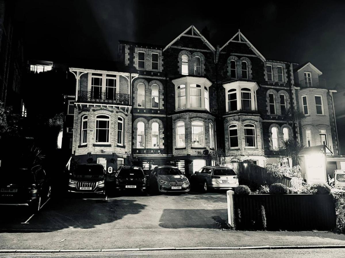 The Earlsdale 3*